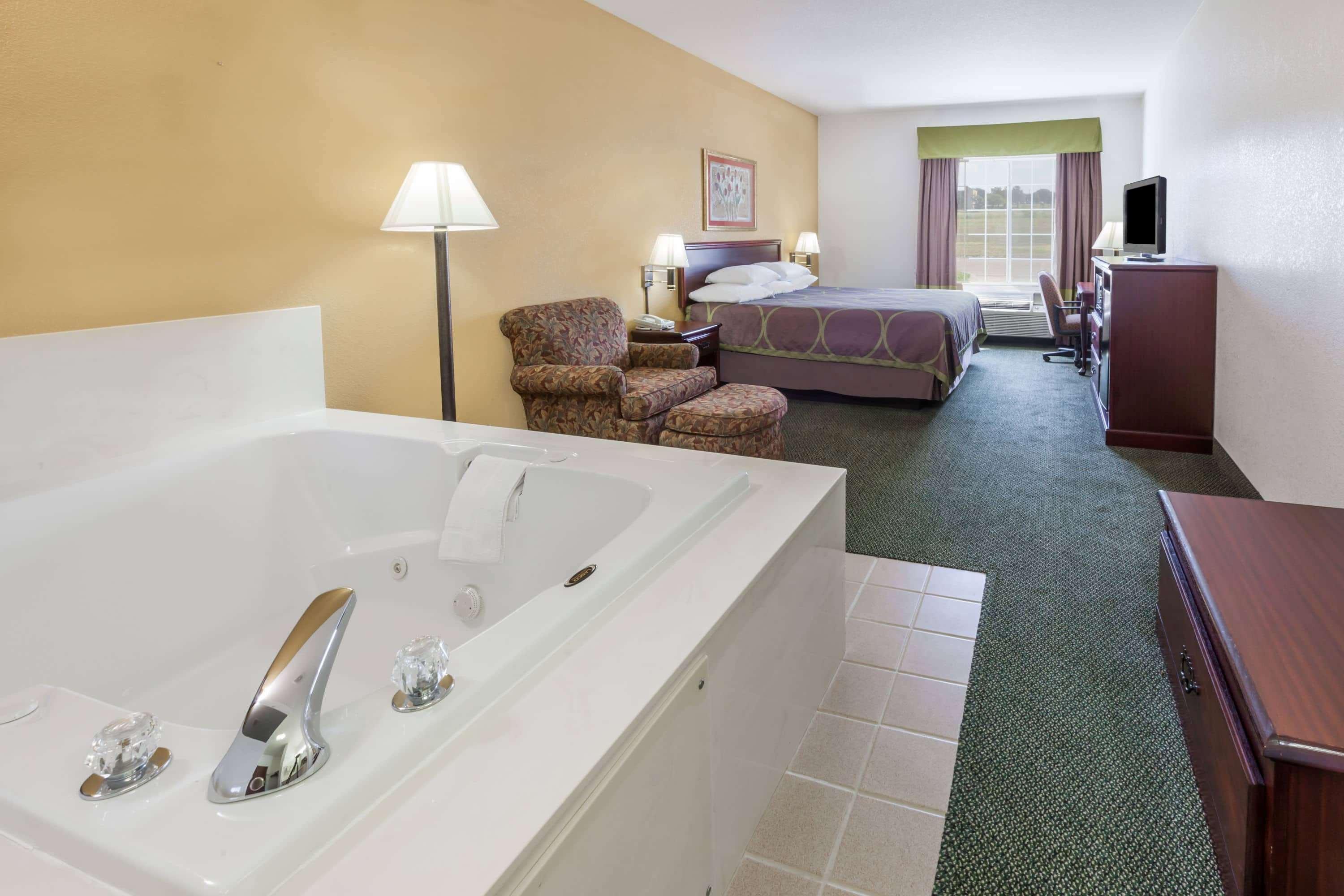 Отель Super 8 By Wyndham Hillsboro Tx Экстерьер фото